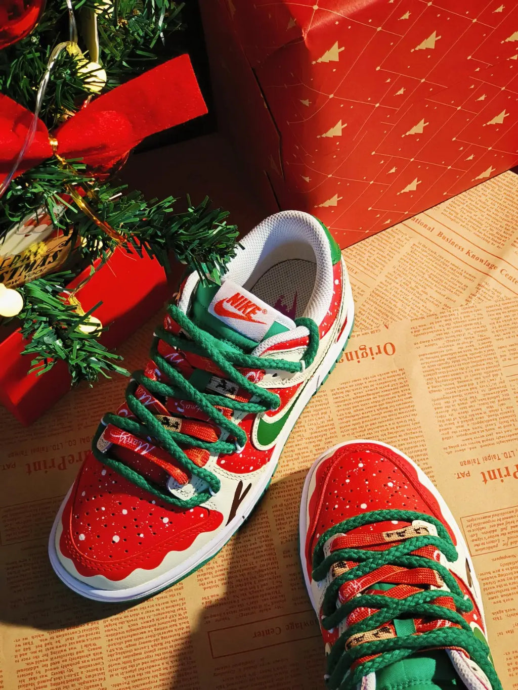 [Custom Christmas Reindeer] Dunk Women's Skateboarding Shoes Low-top
