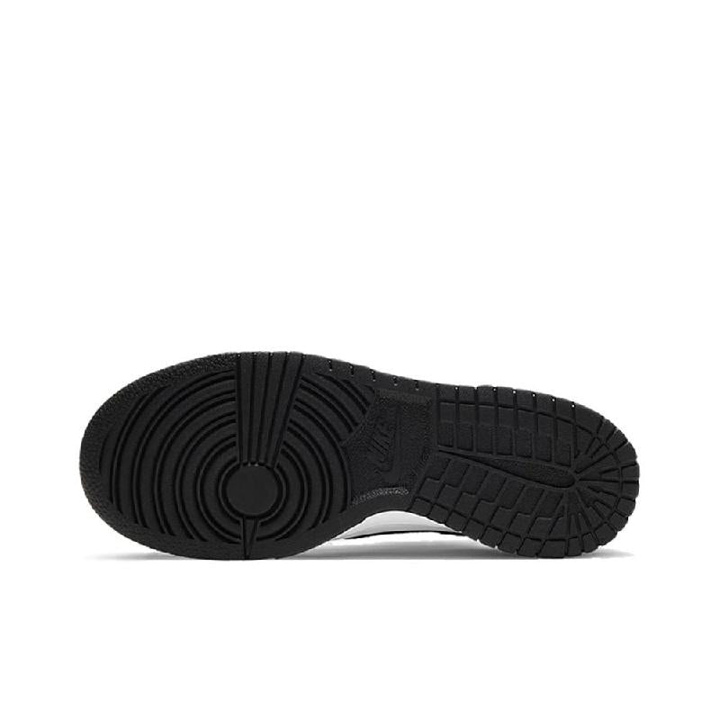 [Custom Strawberry patient]  Dunk Skateboarding Shoes Women's Low-top Black