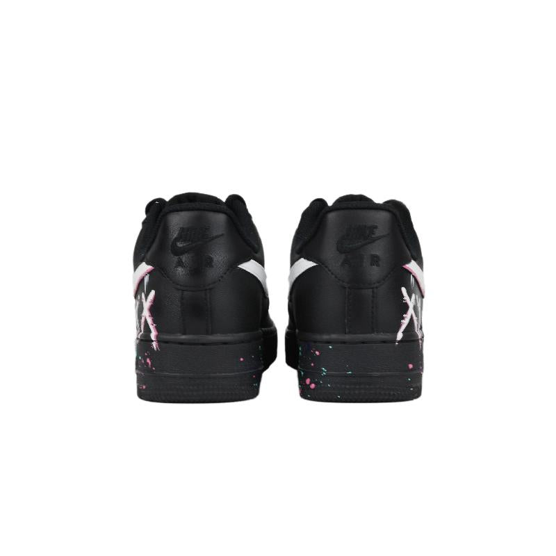 [Custom Black and white for men and women on the street in the dark night]  Air Force 1 Skateboarding Shoes Unisex