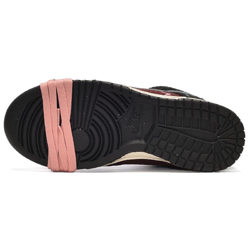[Custom Women's melted plush black powder]  Dunk Skateboarding Shoes Women's