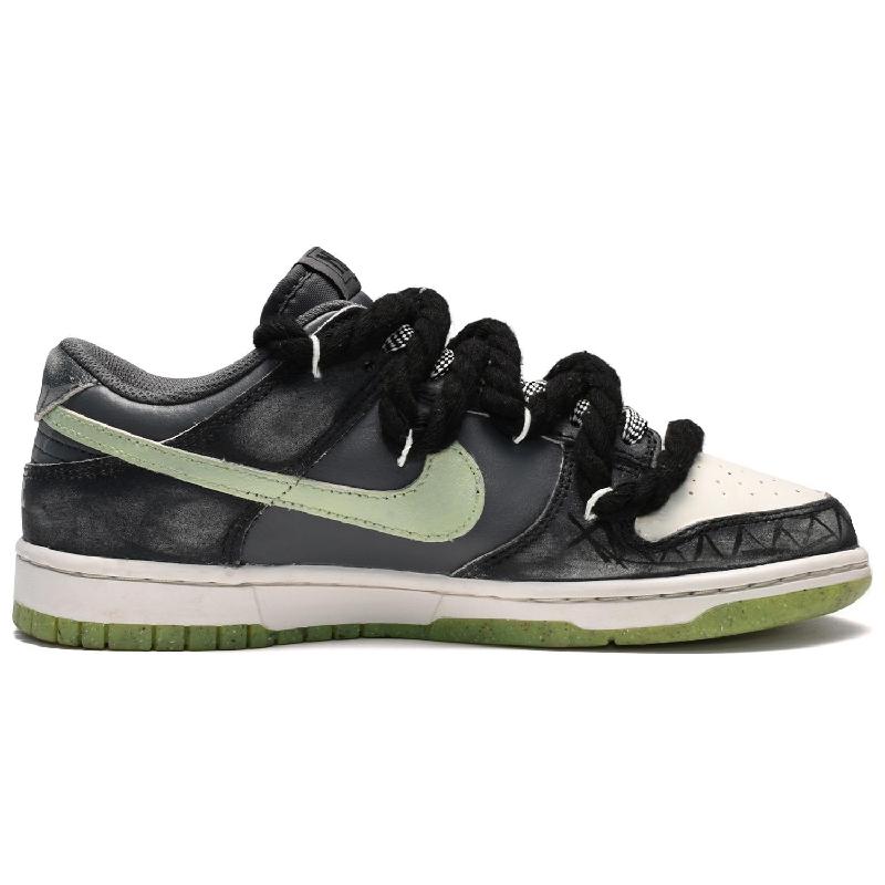 [Custom The male clown is in black, white and grey]  Dunk Skateboarding Shoes Men Low-top Black/White/Gray
