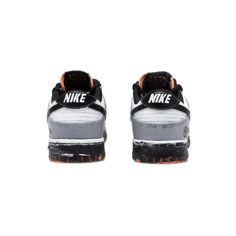[Custom The arrival of Goths]  Dunk Skateboarding Shoes Men Low-top Black/white/gray