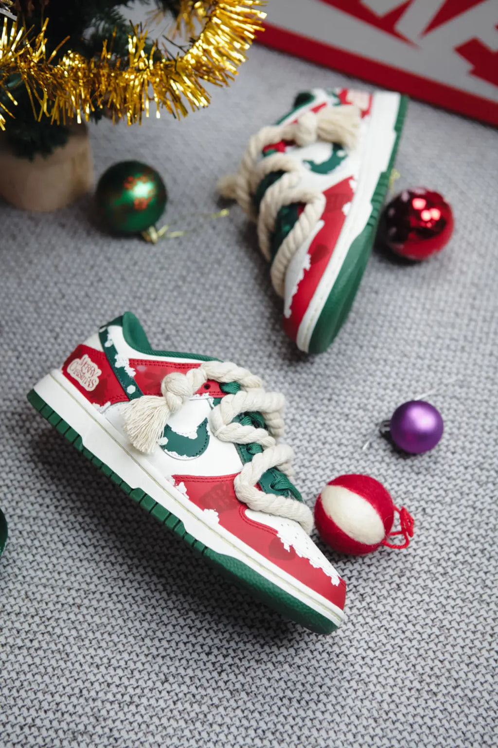 [Custom Winter Solstice] Dunk Skateboarding Shoes Men Low-top Red/Green