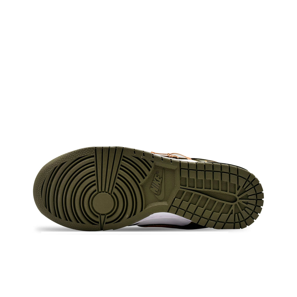 [Custom A Tour of Decaying Wood] Dunk Skateboarding Shoes Unisex Low-top Brown/Green