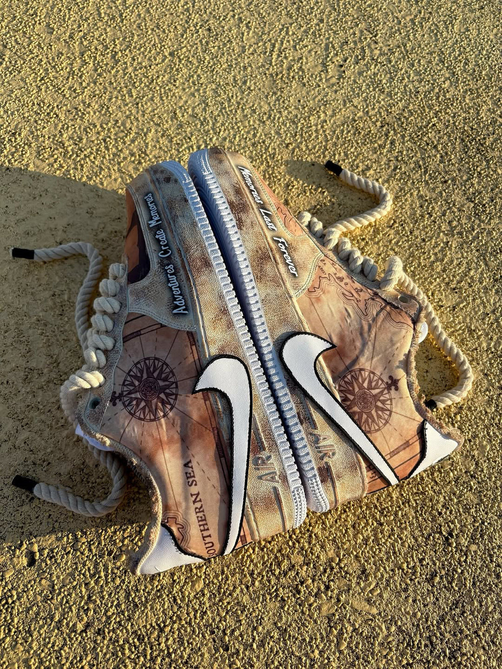 [Customized Time Traveler] Air Force 1 Shoes Unisex Hand-painted