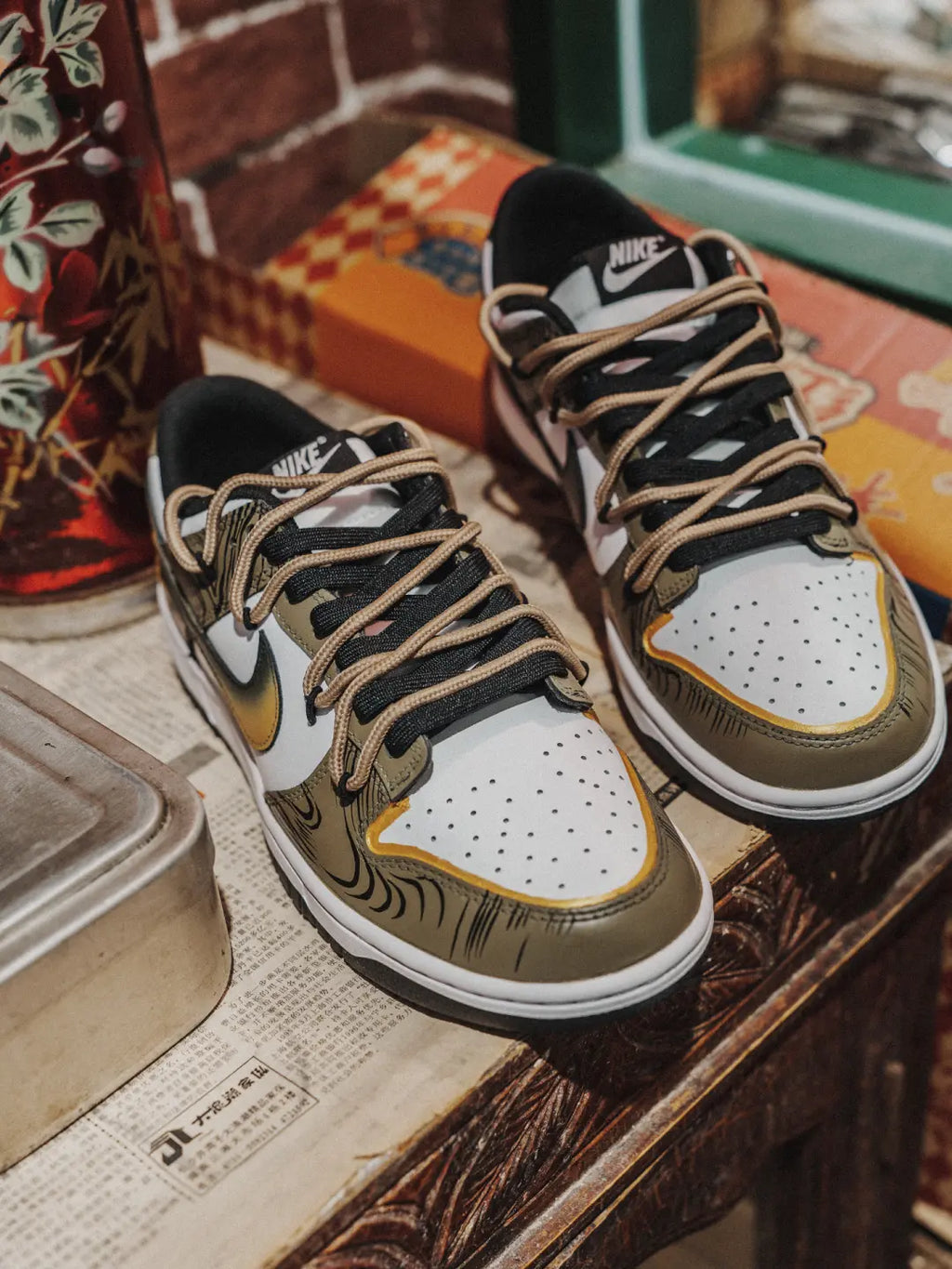 [Custom Golden Years] Dunk Skateboarding Shoes Unisex Low-top Brown/Black