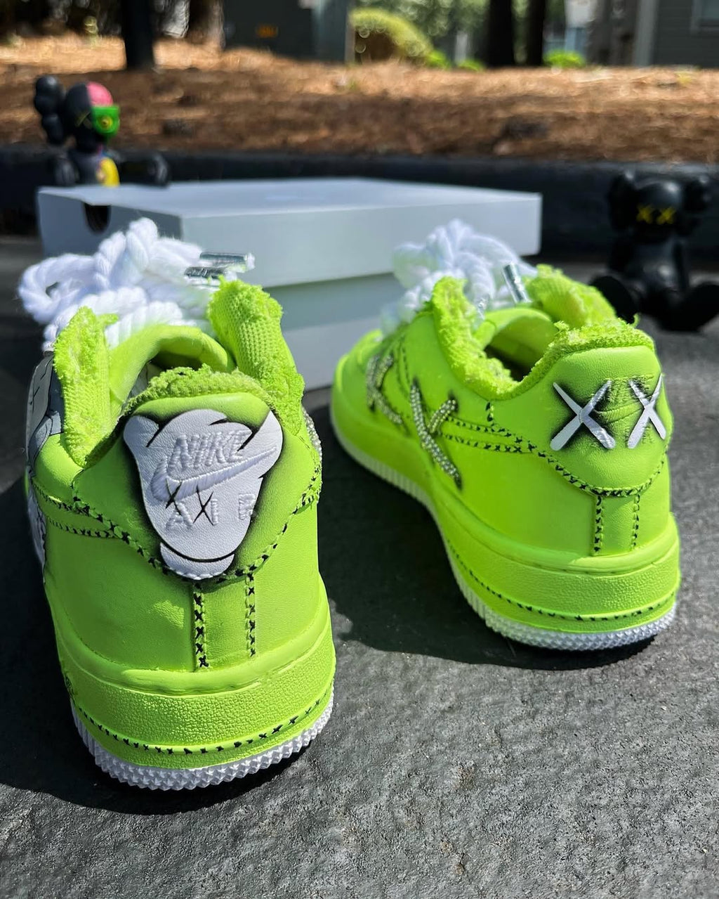 [Customized AF1×KAWS] Air Force 1 Graffiti Distressed Shoes Unisex Cyan/Red/Purple/Pink/Green