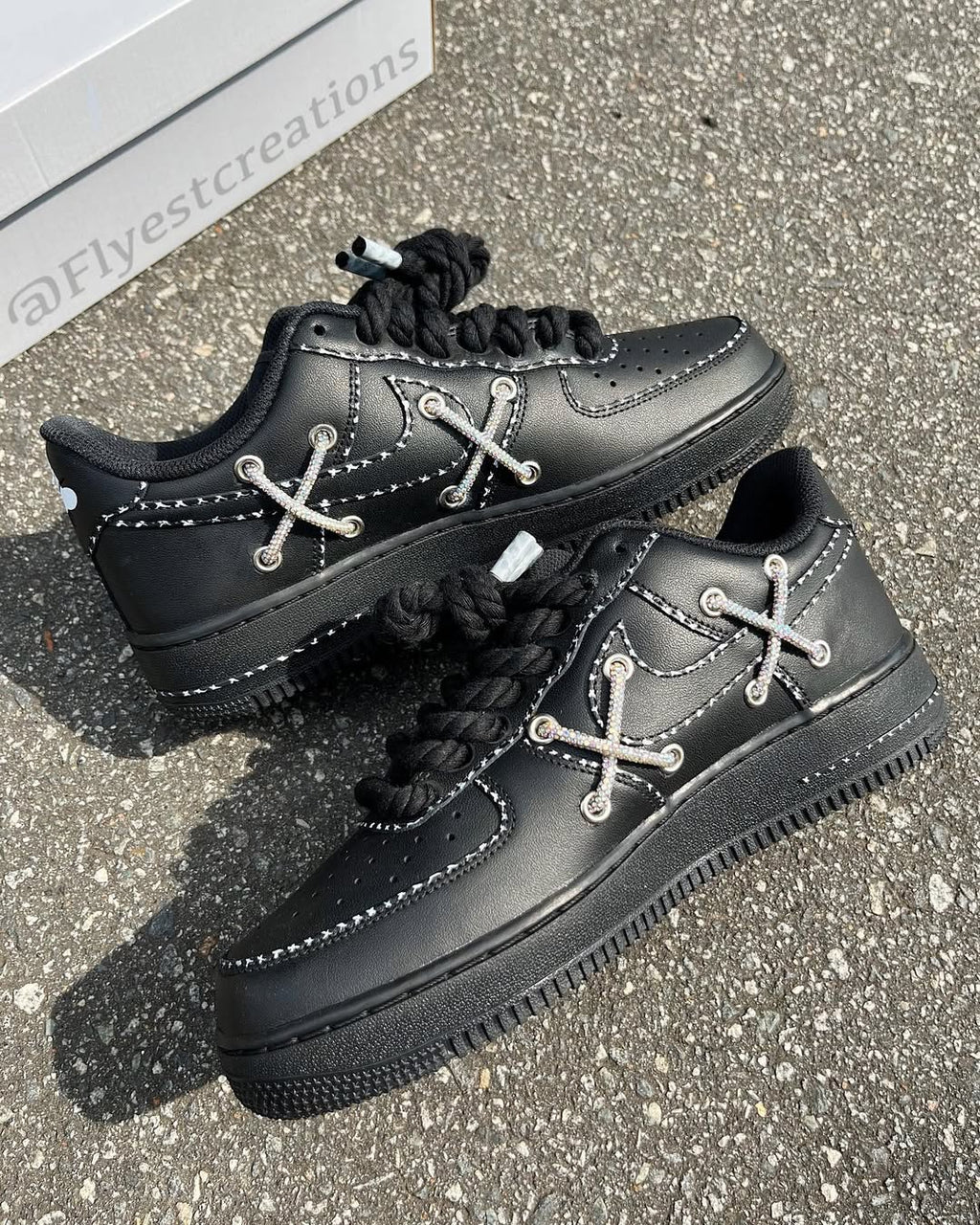 [Customized AF1×KAWS] Air Force 1 Graffiti Distressed Shoes Unisex Cyan/Red/Purple/Pink/Green