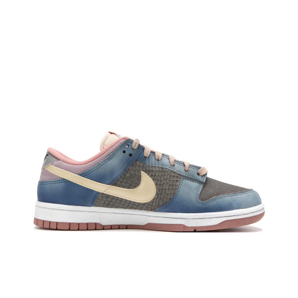 [Custom Auspicious Dragon Cloud Pattern] Dunk Skateboarding Shoes Unisex Low-top Blue/Pink