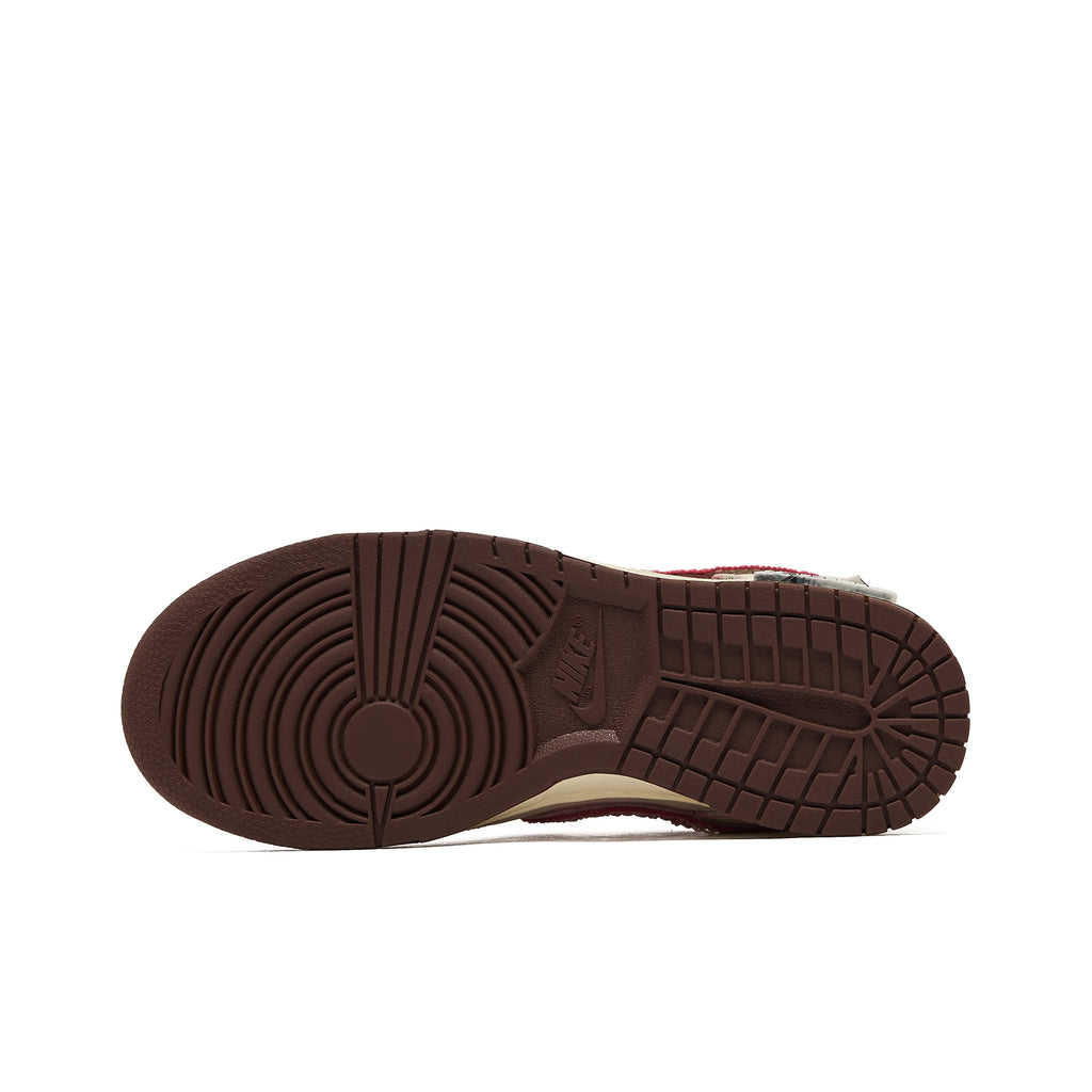 [Custom Soaring Over Skylines] Dunk Skateboarding Shoes Unisex Low-top