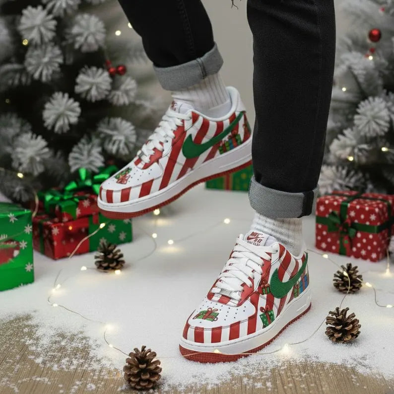 [Customized Santa's Delivery] Air Force 1 Low-top Shoes Unisex Hand-Painted Sneakers
